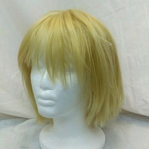 Meiyaziyouren Blonde Wig with tags from Wigsbuy.